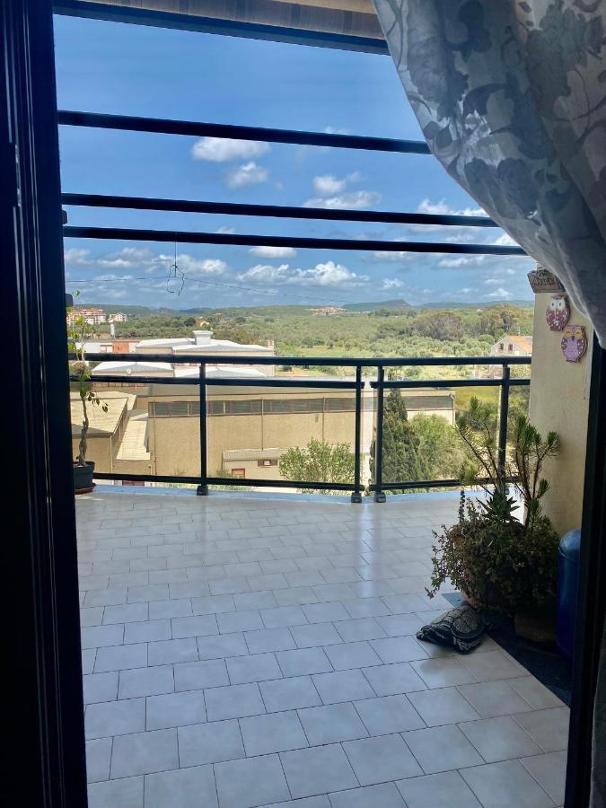 Ladya Apartment Alghero Bagian luar foto