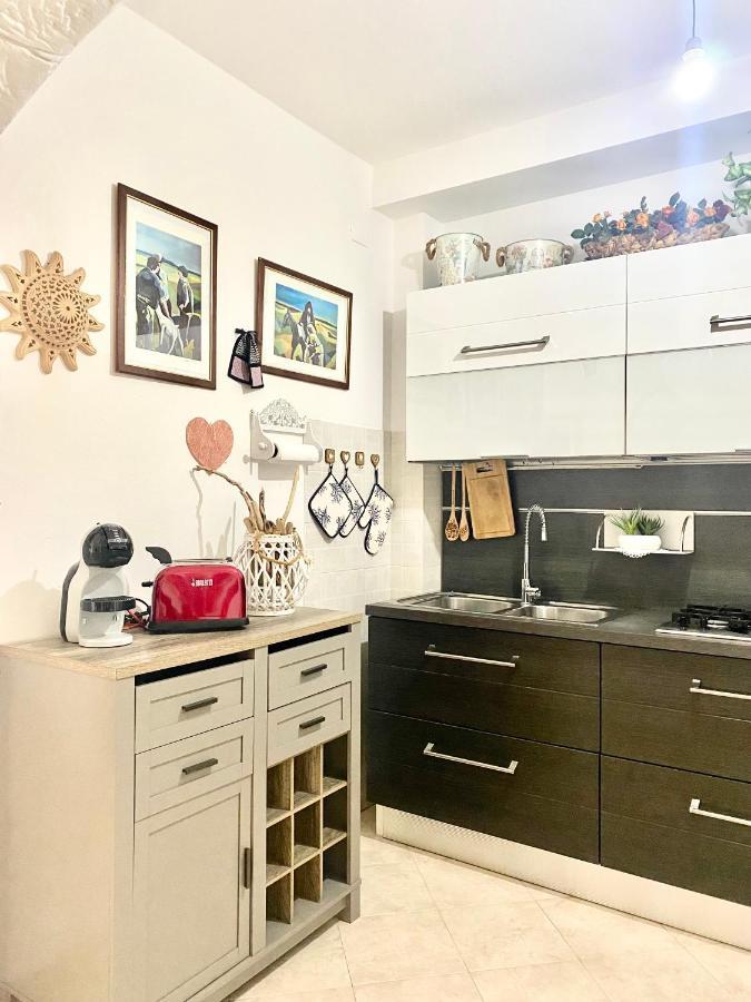 Ladya Apartment Alghero Bagian luar foto